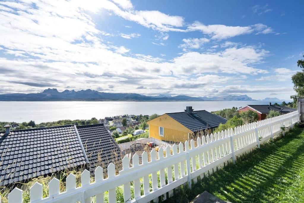 Well-Equipped Apartment With Stunning Views Bodo Exterior photo